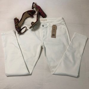 Levi’s Super Skinny Jeans